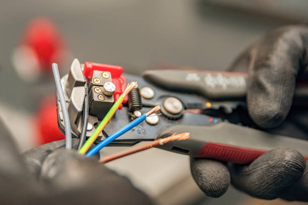 Best Electrician Near Me  in Bradner, OH